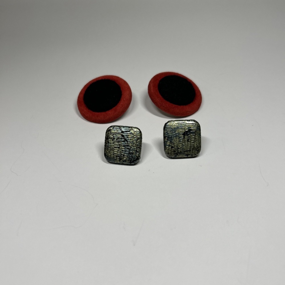 Lot 2 Vintage Leather Studio Art Button Earrings Black Red